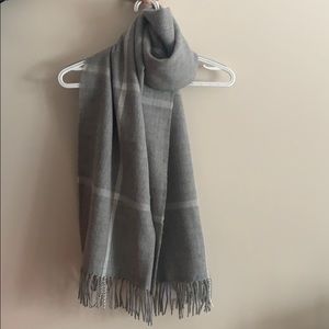 J. Crew gray and white scarf NWT
